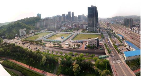 롯데쇼핑이 롯데몰 건립을 위해 지난 2013년 서울시로부터 1972억 원에 사들인 서울 마포구 상암동 부지 모습.  자료사진