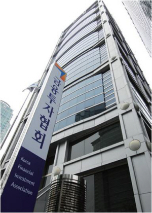 <금융투자, 디지털로 승부한다>앱으로 장외주식 간편거래… 中企 상장 ‘디딤돌’로