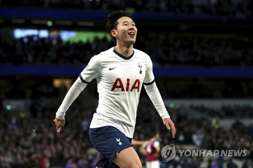 번리를 상대로 골을 넣고 세리머니를 펼치는 손흥민.[AP=연합뉴스 자료사진]