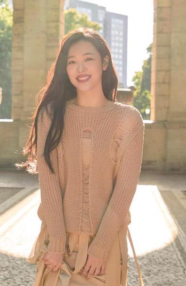 【서울=뉴시스】 설리. 2019.10.17. (사진 = SM엔터테인먼트 제공)