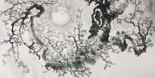 고 황영준 화백이 1996년 완성한 ‘백매의 서정’(136×69㎝). 겨울 끝의 찬 기운을 이기고 꽃을 틔운 매화를 보며 가족이 살고 있는 따듯한 남쪽의 봄을 그리워했을지 모른다.   고려미술연구소 제공
