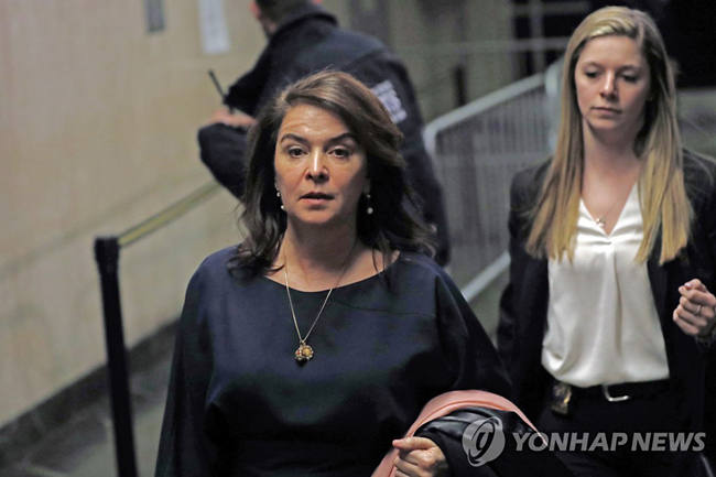 와인스틴 성범죄 증언한 미국 여배우 아나벨라 시오라[AP=연합뉴스]