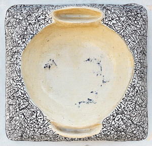 음각으로 표현한 달항아리 작품인 ‘층_그리움’(혼합재료, 66×65.5㎝, 2020).