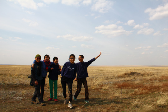 카자흐스탄 초원에서의 가족사진