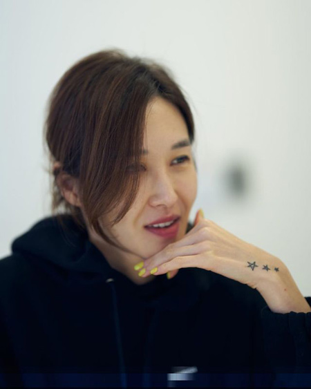 [서울=뉴시스] 윤혜진(사진=SNS) 2020.04.24.