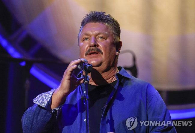 코로나19로 숨진 미국 인기 컨트리 가수 조 디피 [AP=연합뉴스 자료사진]
