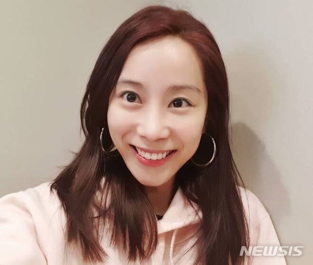 [서울=뉴시스] 그룹 ‘쥬얼리’ 출신 탤런트 조민아 (사진=조민아 SNS) 2020.03.23