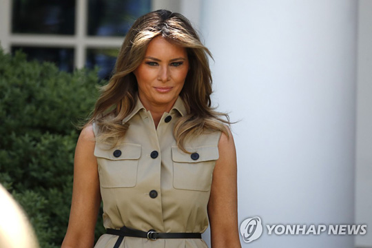 지난달 7일(현지시간) 백악관에 있는 멜라니아 트럼프 여사 모습[AP=연합뉴스]