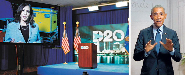 미국 민주당 부통령 후보로 지명된 카멀라 해리스(왼쪽) 상원의원이 19일 화상을 통해 수락연설을 하는 모습이 전당대회가 열리고 있는 위스콘신주 밀워키의 위스콘신 센터에서 생중계되고 있다. 오른쪽 사진은 전당대회 3일째인 이날 마지막 찬조연설자로 나선 버락 오바마 전 대통령이 화상 연결을 통해 민주당 지지를 호소하고 있는 모습.  AP 연합뉴스