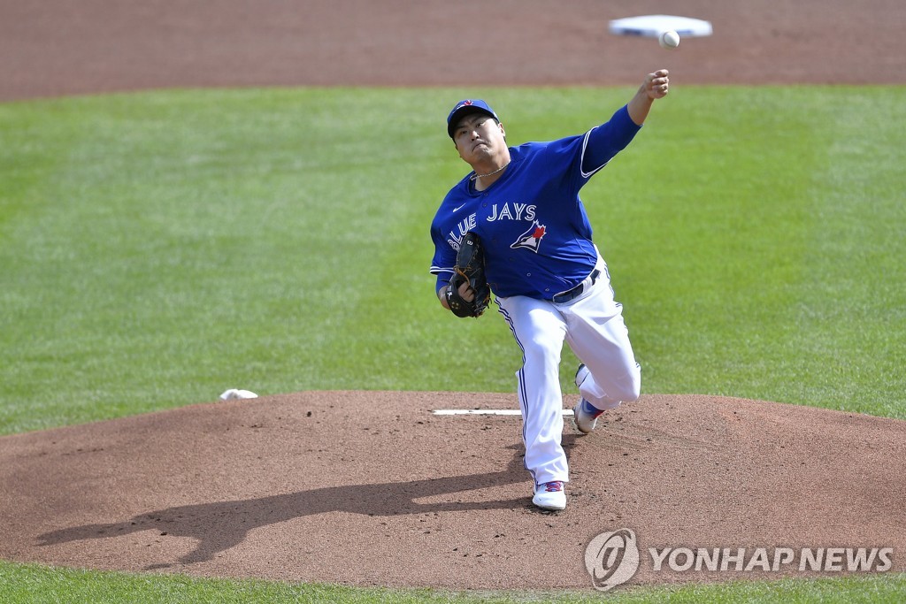 (버펄로 AP=연합뉴스) 토론토 블루제이스 1선발 류현진이 14일(한국시간) 미국 뉴욕주 버펄로 살렌필드에서 열린 메이저리그 뉴욕 메츠와의 홈경기에 선발 등판해 투구하고 있다.