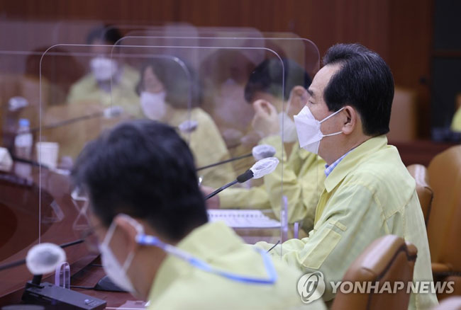(서울=연합뉴스) 김주성 기자 = 정세균 국무총리가 20일 정부서울청사에서 열린 신종 코로나바이러스 감염증(코로나19) 대응 중앙재난안전대책본부 회의에서 발언하고 있다. 2020.9.20