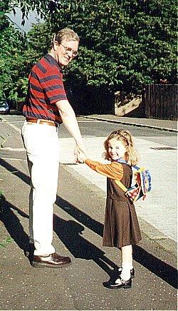 딸의 초등학교 입학. [키런 섀넌 트위터 캡처. 재판매 및 DB 금지]