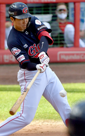 롯데의 오윤석. 뉴시스