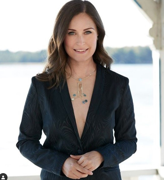 핀란드 30대 여성 총리 ‘노브라’ 화보 [트렌디 인스타그램 캡처]