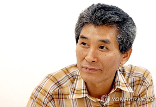 강준만 전북대 신문방송학과 교수 [연합뉴스 자료사진, 재판매 및 DB 금지]