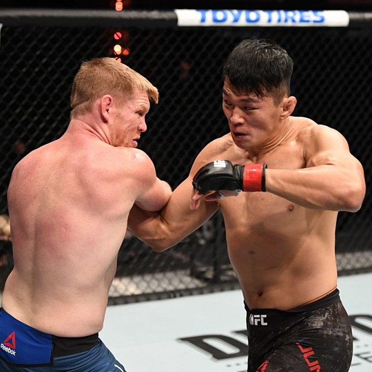 정다운, 샘 앨비와 아쉬운 무승부 [UFC 공식 인스타그램 캡처, 재배포 및 DB 금지]
