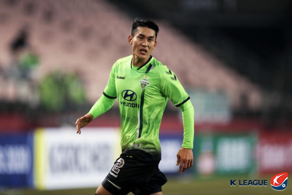 전북 현대의 이용.  한국프로축구연맹 제공