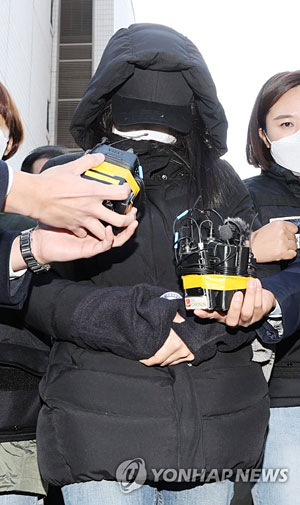 ‘16개월 영아 학대 사망’ 엄마, 꽁꽁 싸매고 묵묵부답