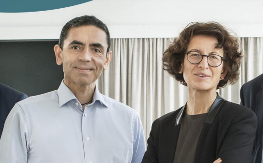 바이오엔테크 공동 설립자인 우구르 사힌-외즐렘 튀레지 부부. 바이오엔테크 홈페이지 캡처