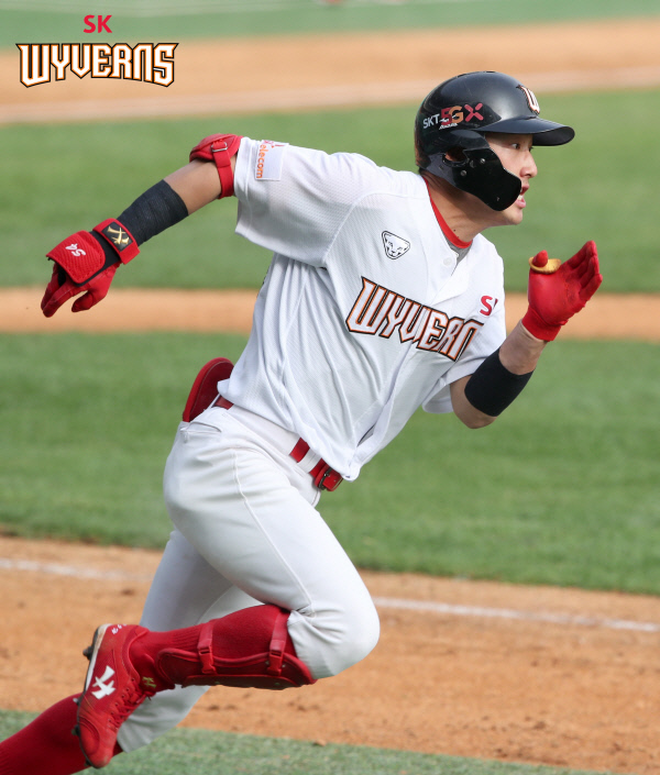 SK 최지훈.  SK 제공