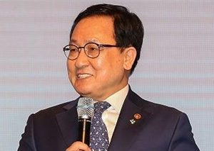 유영민 과학기술정보통신부장관 [중소기업중앙회 제공]
