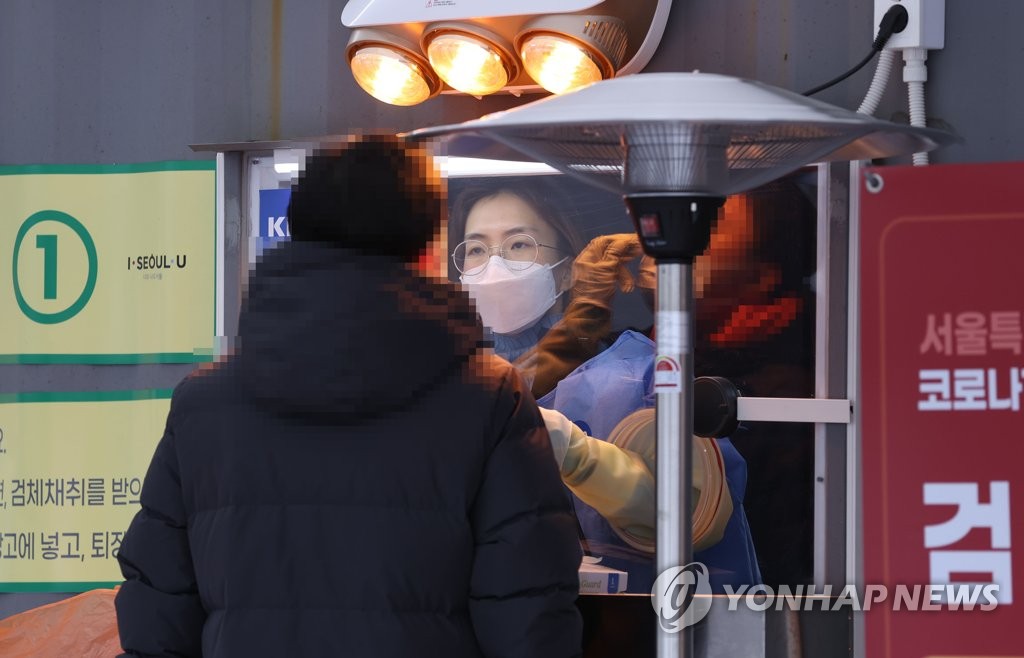 계속되는 코로나19 검사 [연합뉴스 자료 사진]
