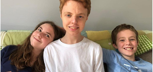 세라의 세 자녀 아리엘과 노아, 캐스퍼(왼쪽부터) [Kidney Research UK 홈페이지 캡처. 재판매 및 DB 금지]