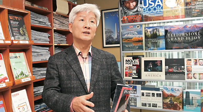 정태용 연세대 국제학대학원 교수는 문화일보와의 인터뷰에서 “과거에는 환경이 전형적인 공공재였지만 최근에는 경계가 모호해지면서 정부 영역을 서서히 벗어나고 있다”며 “최근 환경 문제에 관심을 갖고 관련 사업으로 자금 조달도 잘하는 글로벌 기업들이 속속 생겨나고 있는데 앞으로 이러한 현상이 보다 강해질 것으로 본다”고 밝혔다.