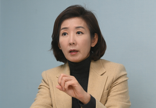 나경원 전 국민의힘 의원이 4월 서울시장 보궐선거 출마를 결심하게 된 계기를 설명하고 있다.