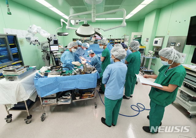 수부이식 수술 (사진= 장동수 studioMID 제공)
