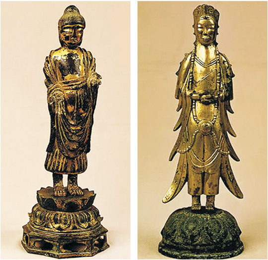 경매에 나옴으로써 상속세 미술품 물납제 논의에 불을 지핀 간송문화재단의 금동여래입상(보물 284호·왼쪽)과 금동보살입상(보물 285호).  케이옥션 제공