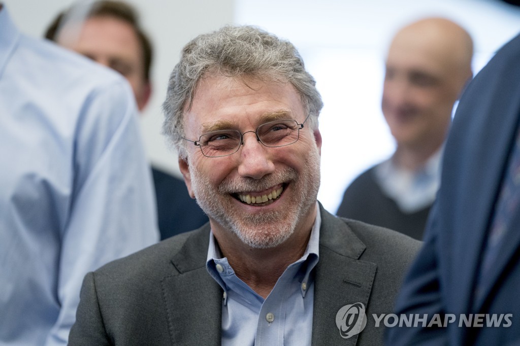 배런 편집국장 [AP=연합뉴스]