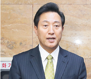 오세훈 국민의힘 서울시장 후보가 18일 오전 안철수 후보와의 단일화가 무산 위기에 놓인 것에 대해 입장을 밝히고 있다.  국회사진기자단