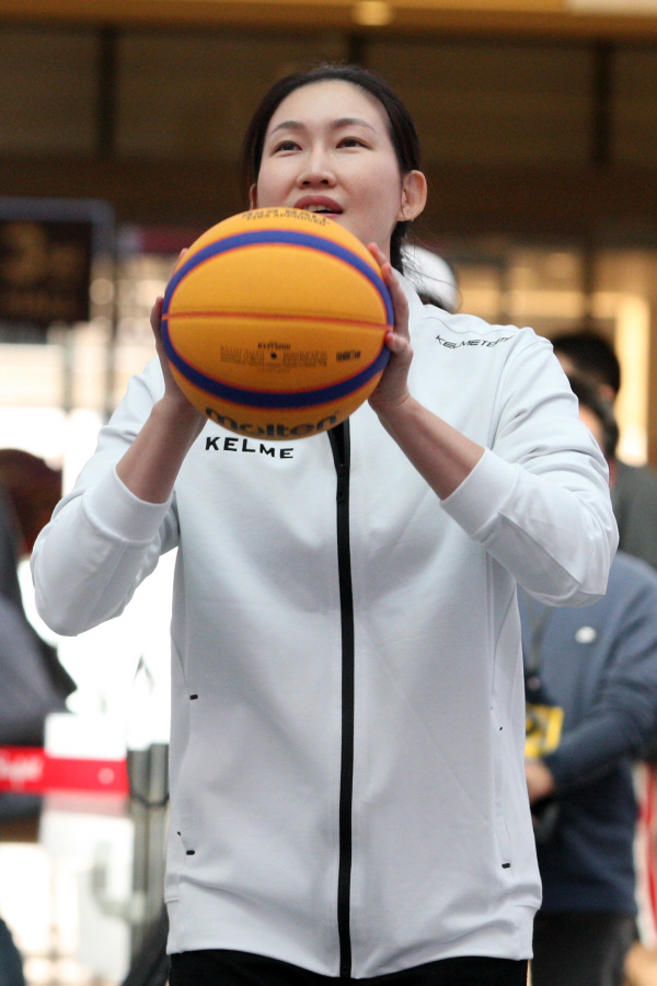 박정은 BNK 여자프로농구단 신임 감독.  WKBL 제공