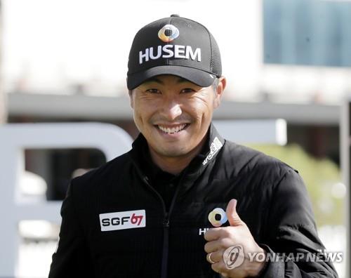 파4홀 홀인원의 진기록을 세운 문경준. [KLPGA 제공. 재판매 및 DB 금지]