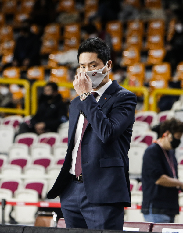 SK 전희철 신임 감독.  KBL 제공