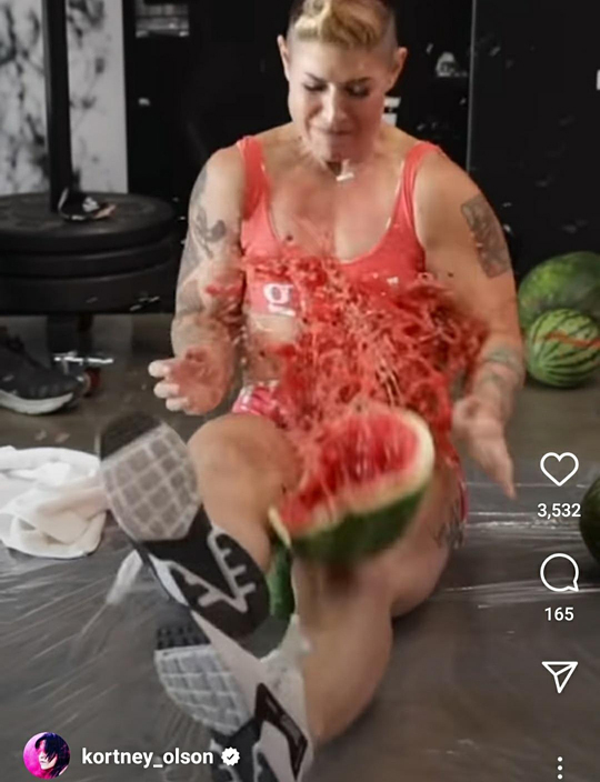 [코트니 올슨 인스타그램 캡처. 재판매 및 DB 금지]