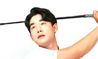 <김규태의 레벨업 골프>클럽헤드 길이만큼 대각선 좌·우로 옮겨 탄도 조절
