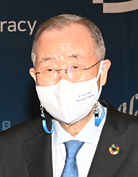 반기문 전 유엔사무총장 “민주시민 의식으로 ‘디지털 위협’ 극복”