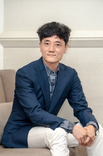필감성 감독