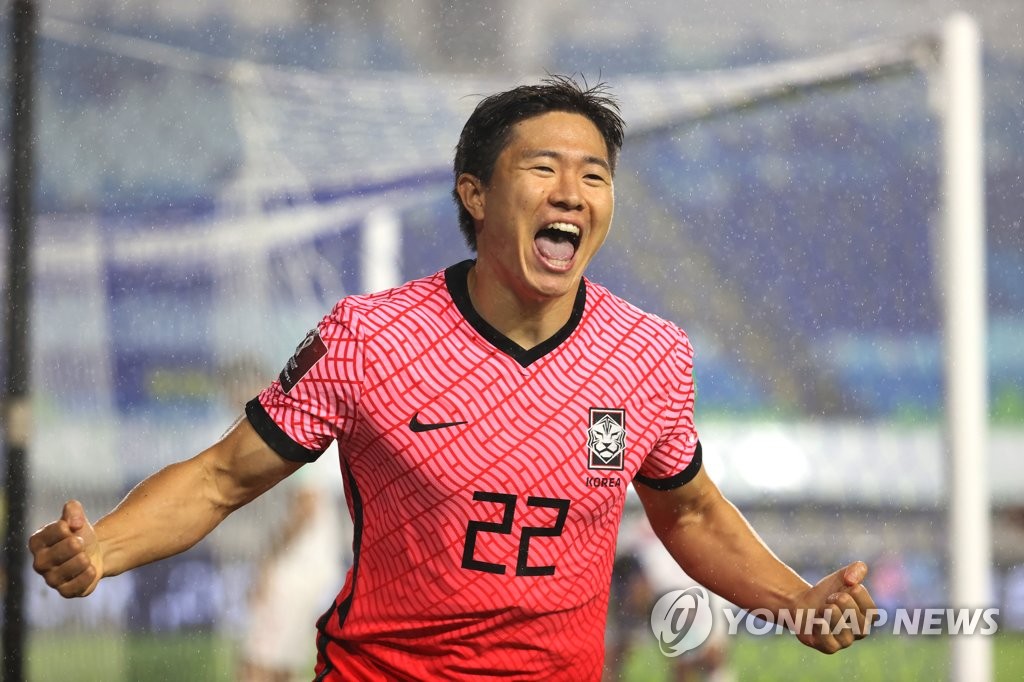 (수원=연합뉴스) 임화영 기자 = 7일 오후 수원월드컵경기장에서 열린 2022 카타르 월드컵 축구 아시아 최종예선 대한민국과 레바논의 경기. 권창훈이 골을 넣고 환호하고 있다. 2021.9.7