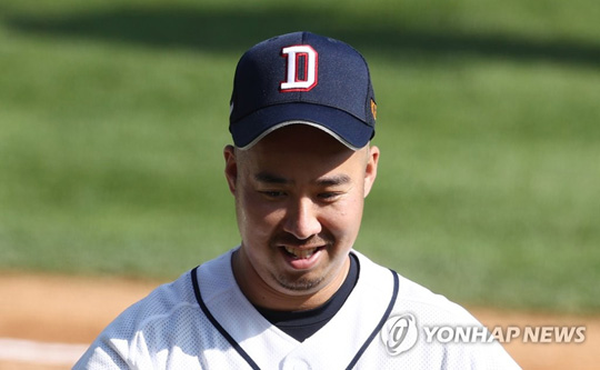 미소짓는 유희관 [연합뉴스 자료사진]