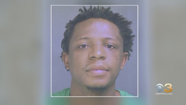 [서울=뉴시스]미 펜실베이니아주 필라델피아 교외의 통근열차에서 지난 13일 밤(현지시간) 한 여성이 다른 승객들 앞에서 성폭행당했는데도 많은 승객들이 이를 저지하지 않고 못 본 척해 미국 사회가 충격에 빠졌다. 사진은 범인 피스턴 응고이. <사진 출처 : 미 CBS> 2021.10.17