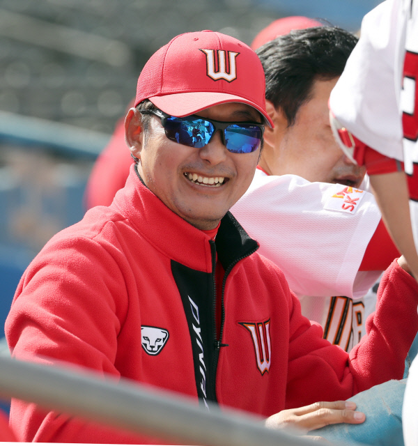 SK(현 SSG) 시절 이지풍 코치.  SSG 제공