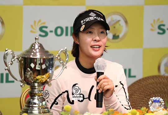 우승 인터뷰하는 박지영. [KLPGA 제공. 재판매 및 DB 금지]