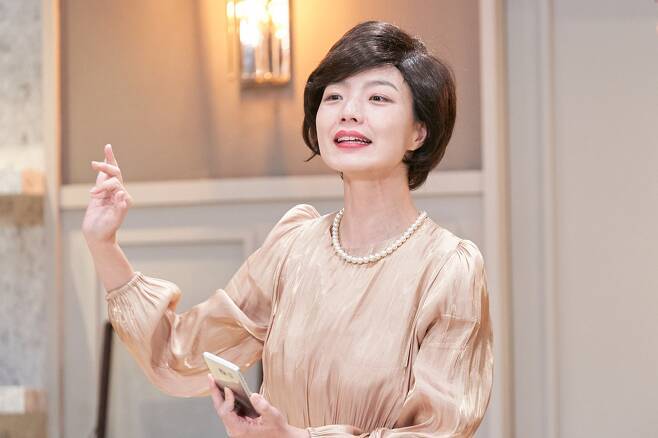 ‘SNL 코리아’에서 김부선 패러디한 안영미.