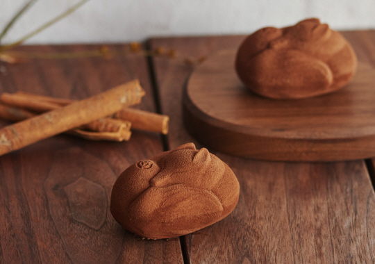 얀 쿠브레의 디저트 ‘폭스케이크 잔두야’. 카페꼼마 제공