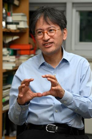 “생생함 넘쳐… 글로 남기는 습관 이어가길”