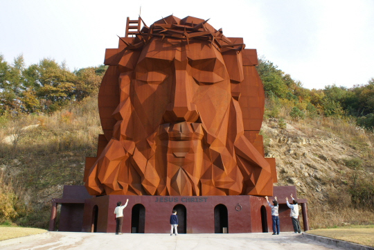 정관모, JESUS CHRIST, 코르텐강, 22×5×15m, 2005
