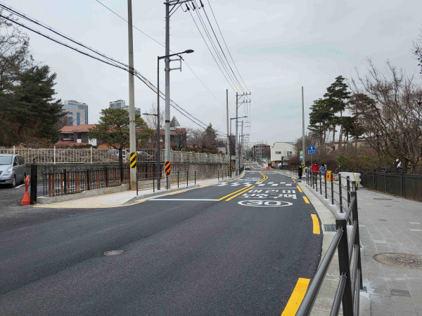 도로확장 공사를 마친 서울 구로구 연동로. 구로구청 제공